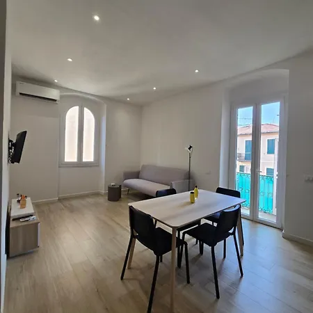 Апартаменти Ermanno S 5terre Stazione Centro Citta